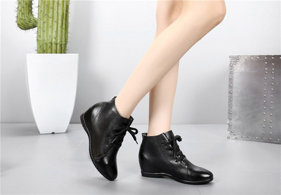 春季時尚之選 平跟短靴——舒適與風(fēng)格并存